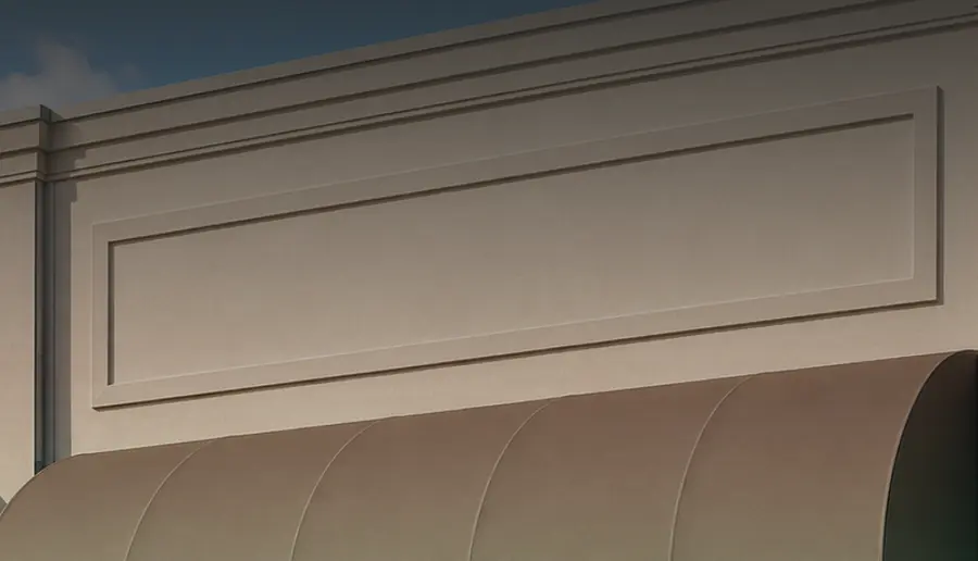 Toldo em arco na fachada de um imóvel